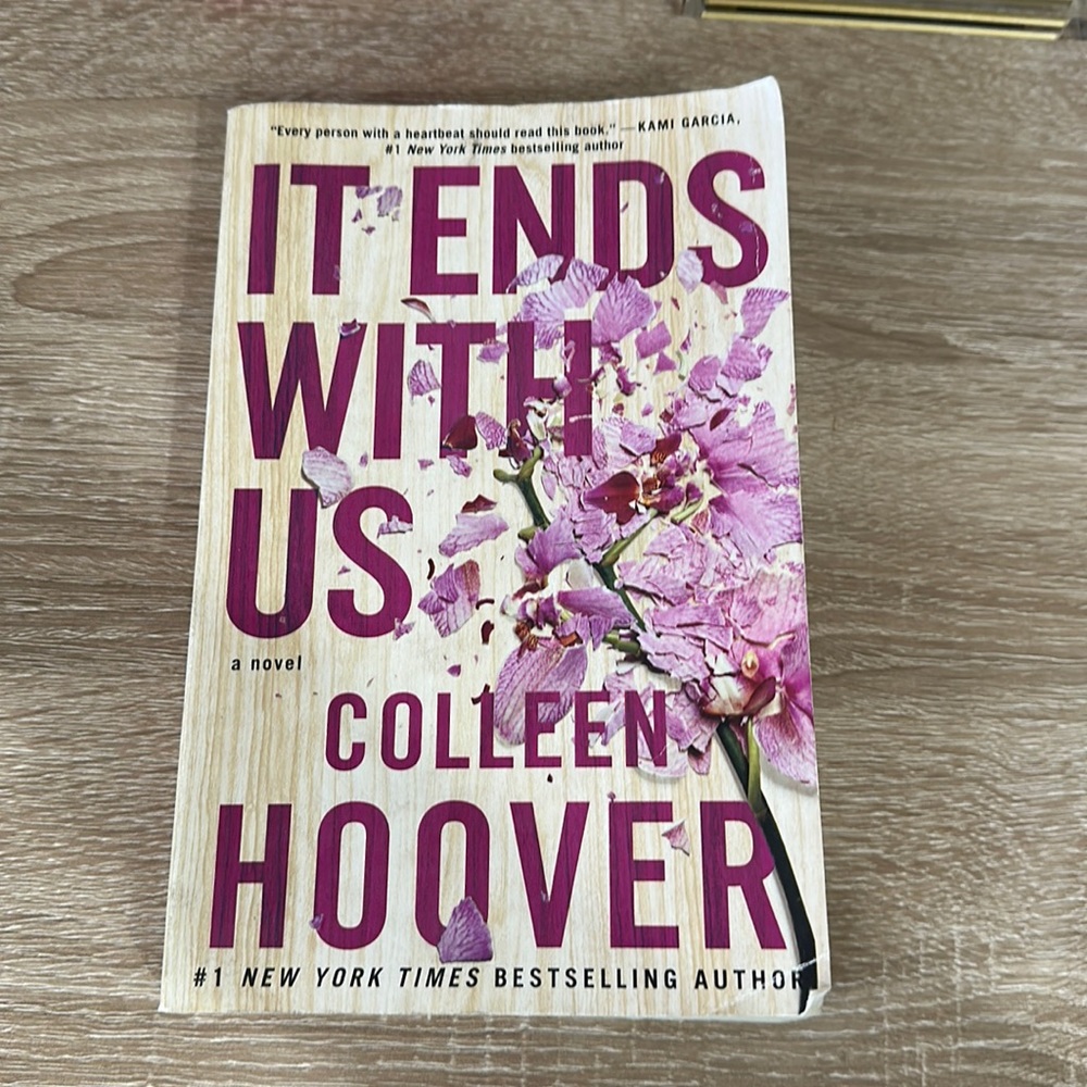 It Ends With Us by Colleen Hoover